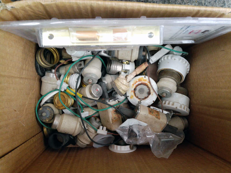 material ferreteria griferia electricidad consultar modelos y cantidades